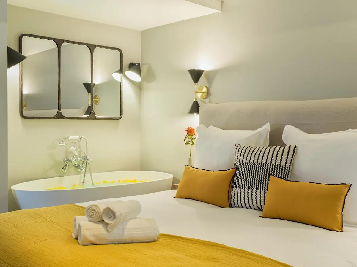 Fabulous Grey Apartment Paris