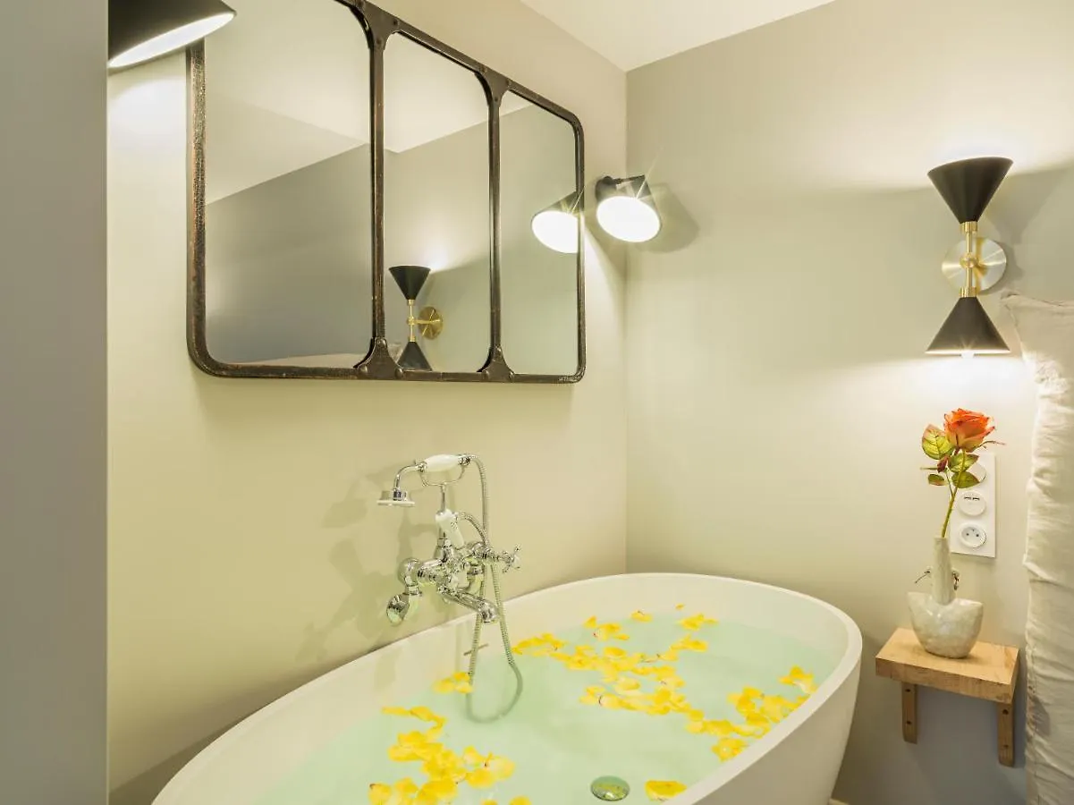 Fabulous Grey Apartment Paris France
