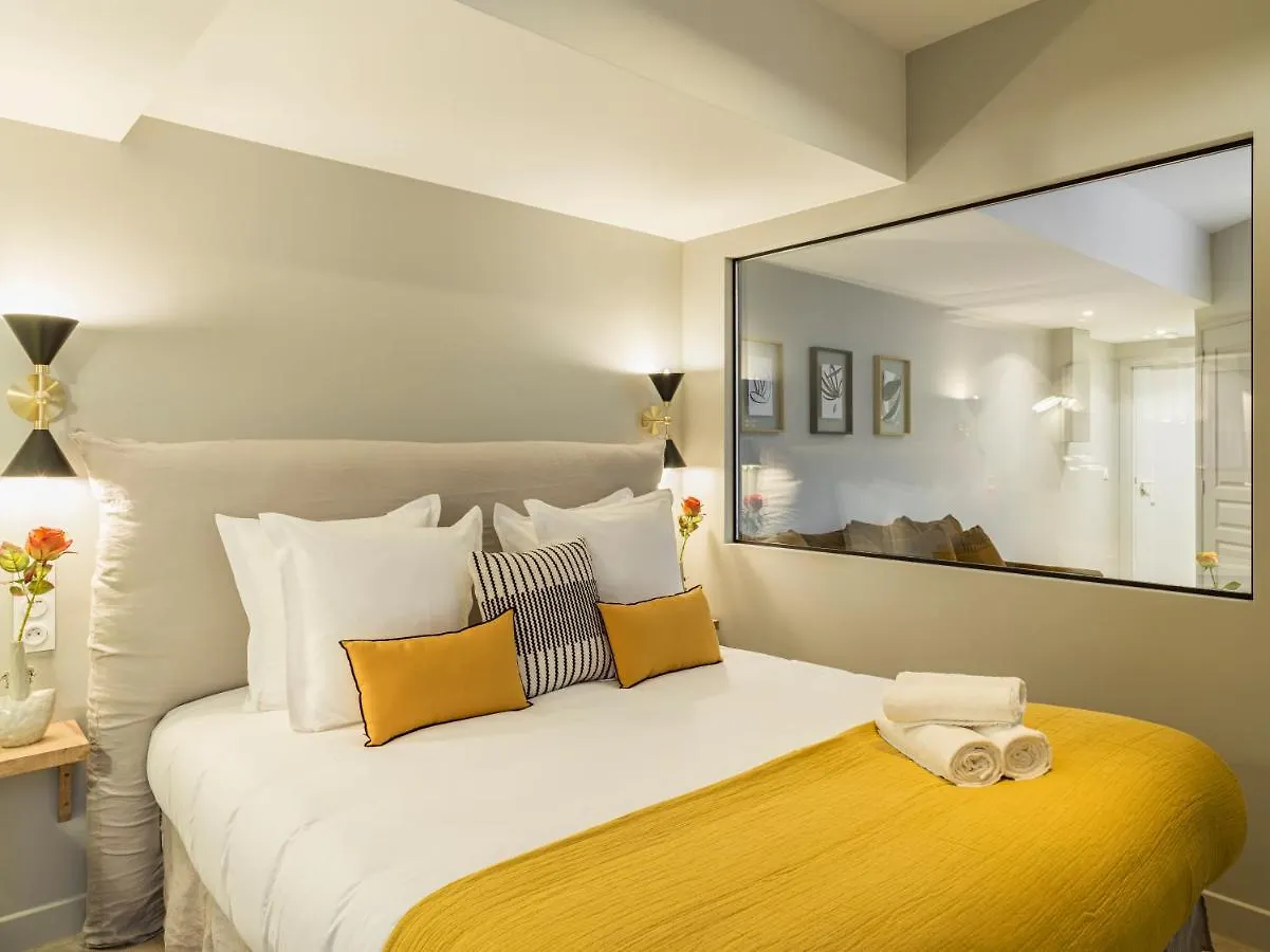 Fabulous Grey Apartment Paris